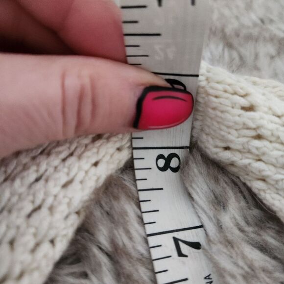 Calvin Klein Knit Shoulder Hobo Bag in Ivory/Cream - Picture 7 of 7